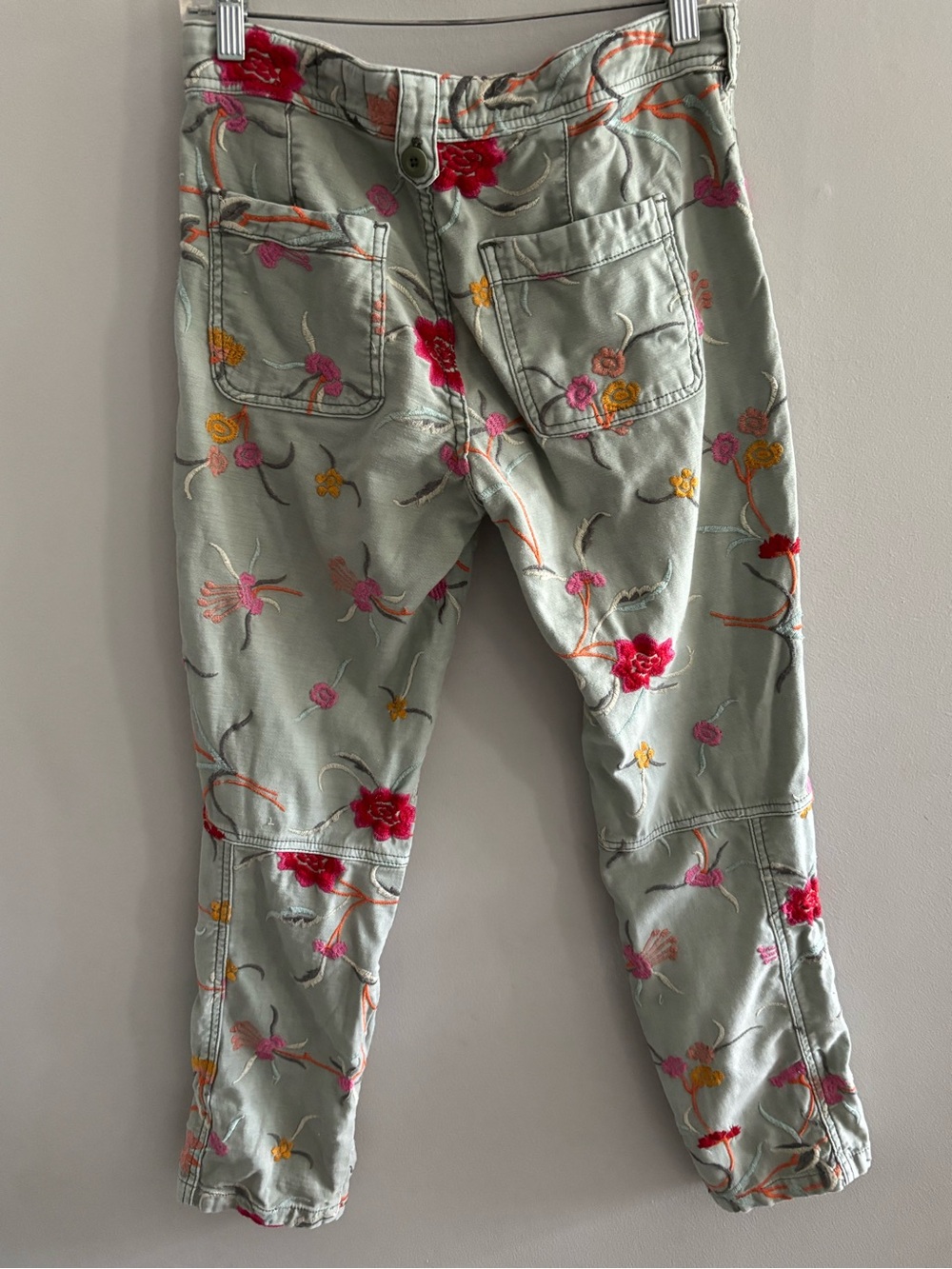 Anthropologie Pilcro Wanderer Embroidered Floral Cargo Pant Sage Pink Size 26 - Picture 2 of 14